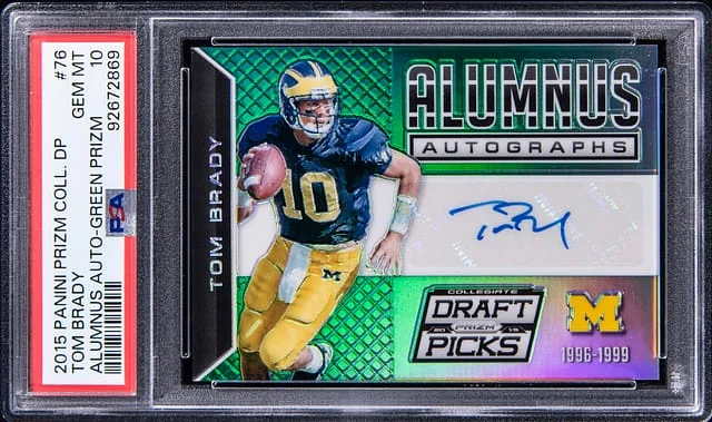 2015 Panini Prizm Tom Brady Collegiate Draft Picks Alumnus Autograph Green #76 card image