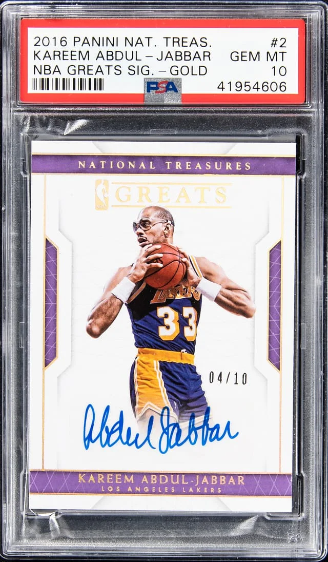 2016-17 Panini National Treasures Kareem Abdul-Jabbar NBA Greats Signatures Gold #2 card image