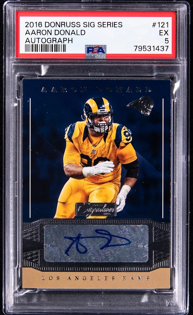 2016 Panini Donruss Aaron Donald Signature Series #121 card image