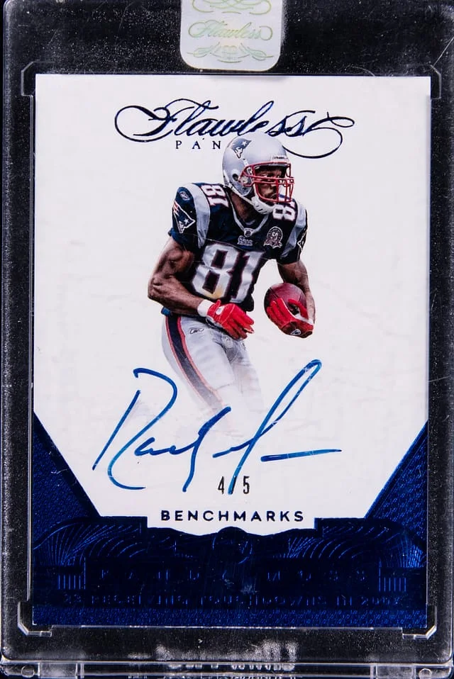2016 Panini Flawless Randy Moss Benchmarks Signatures Sapphire #BERM card image