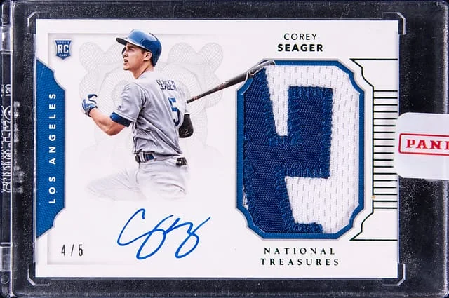 2016 Panini National Treasures Corey Seager Material Signatures Green #152 card image