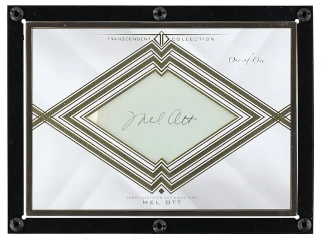 2016 Topps Mel Ott Transcendent Collection Oversized Cut Signature Box Topper #TCS-MO card image