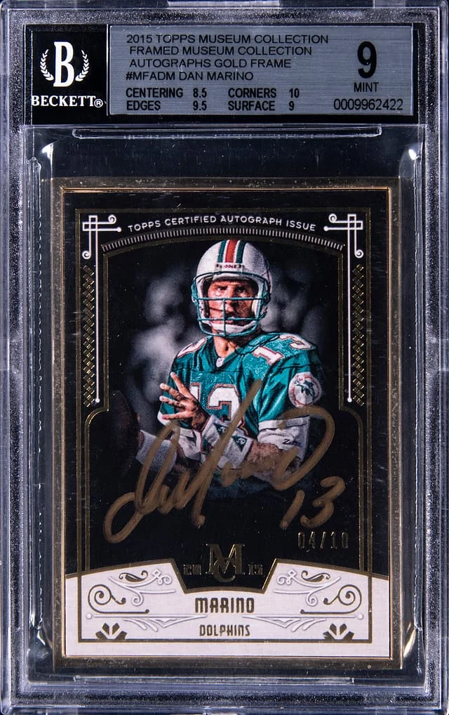 2016 Topps Museum Collection Dan Marino Framed Museum Collection Autograph Gold Frame #MFA-DM card image