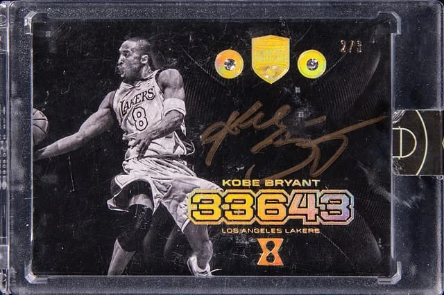 2017-18 Panini Kobe Bryant Kobe Eminence 33,643 Diamond Autographs Double Diamond #13 card image