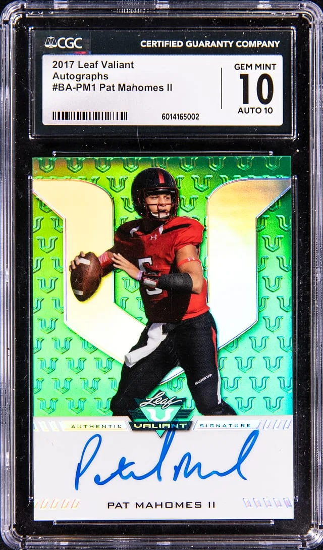2017 Leaf Patrick Mahomes II Valiant Autographs #BA-PM1 card image