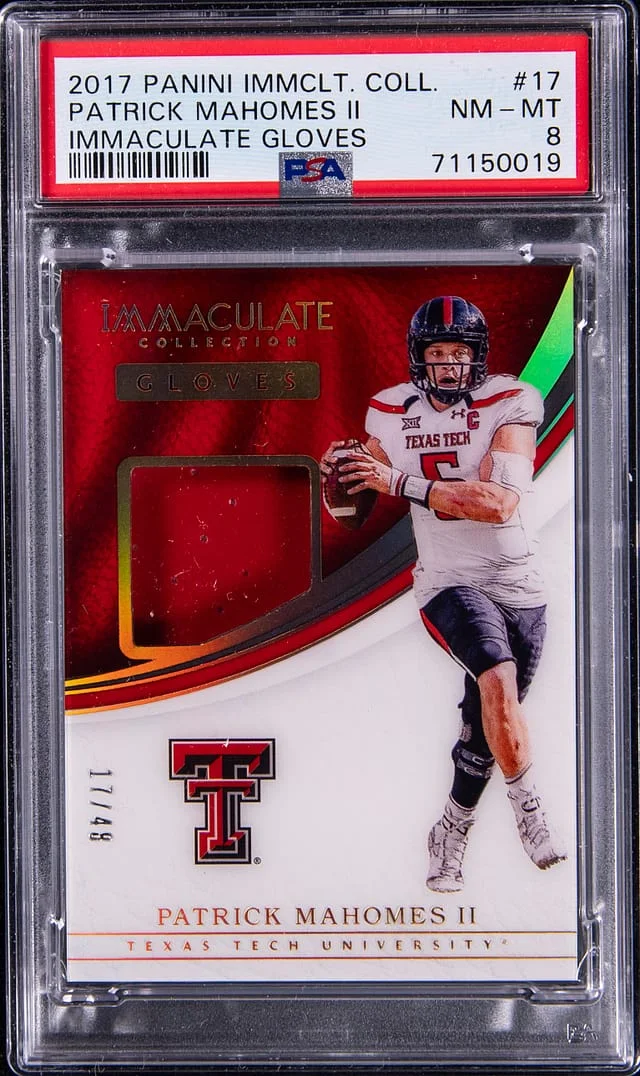 2017 Panini Immaculate Patrick Mahomes II Collegiate Immaculate Gloves #17 card image