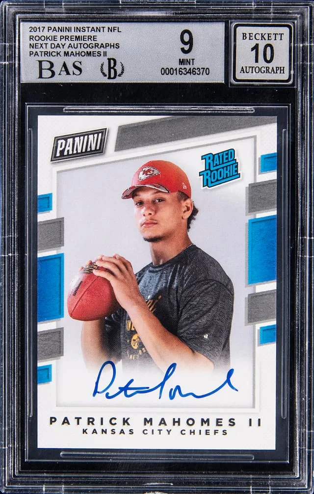 2017 Panini Instant NFL Premiere Next Day Autographs Patrick Mahomes II #no-number card image