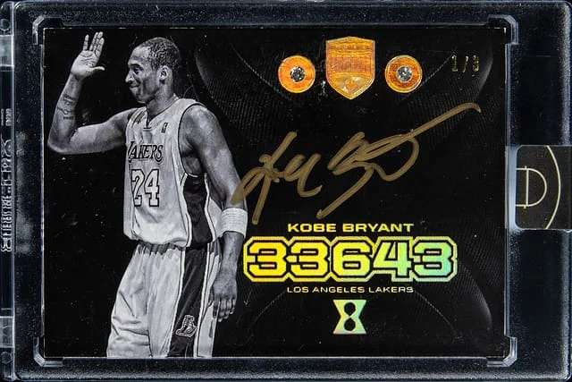 2017 Panini Kobe Bryant Kobe Eminence 33643 Diamond Autograph Double Diamond #14 card image