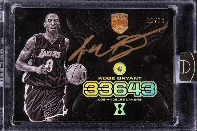 2017 Panini Kobe Bryant Kobe Eminence 33643 Diamond Autographs #18 card image