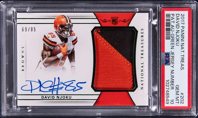 2017 Panini National Treasures David Njoku Patch Autograph (RPA) Green Jersey Number #202 card image