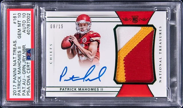 2017 Panini National Treasures Patrick Mahomes II Patch Autograph (RPA) Holo Gold #161 card image