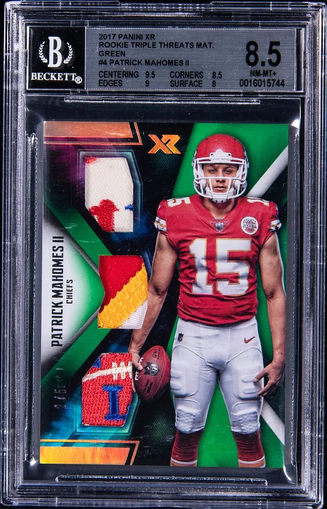 2017 Panini Patrick Mahomes II Phoenix RPS Memorabilia Prime Green #4 card image