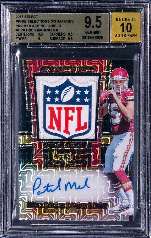 2017 Panini Select Patrick Mahomes II Prime Selections Signatures NFL Shield Black Prizm #4 card image