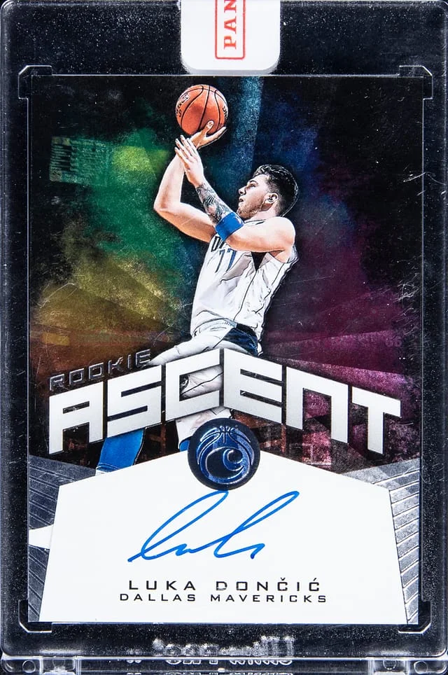 2018-19 Panini Chronicles Luka Doncic Ascent Signatures #RA-LDC card image