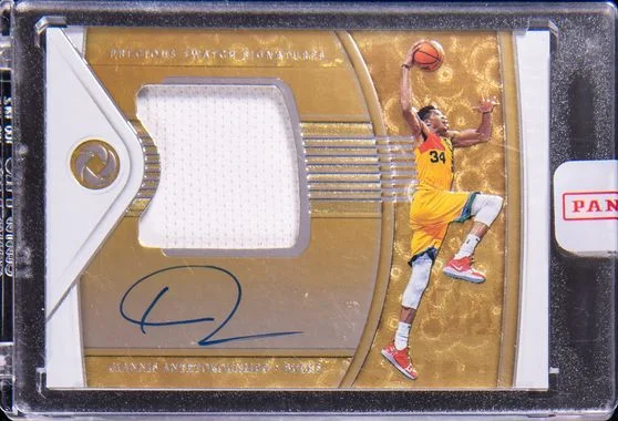 2018-19 Panini Giannis Antetokounmpo Opulence Precious Swatch #PS-GAN card image