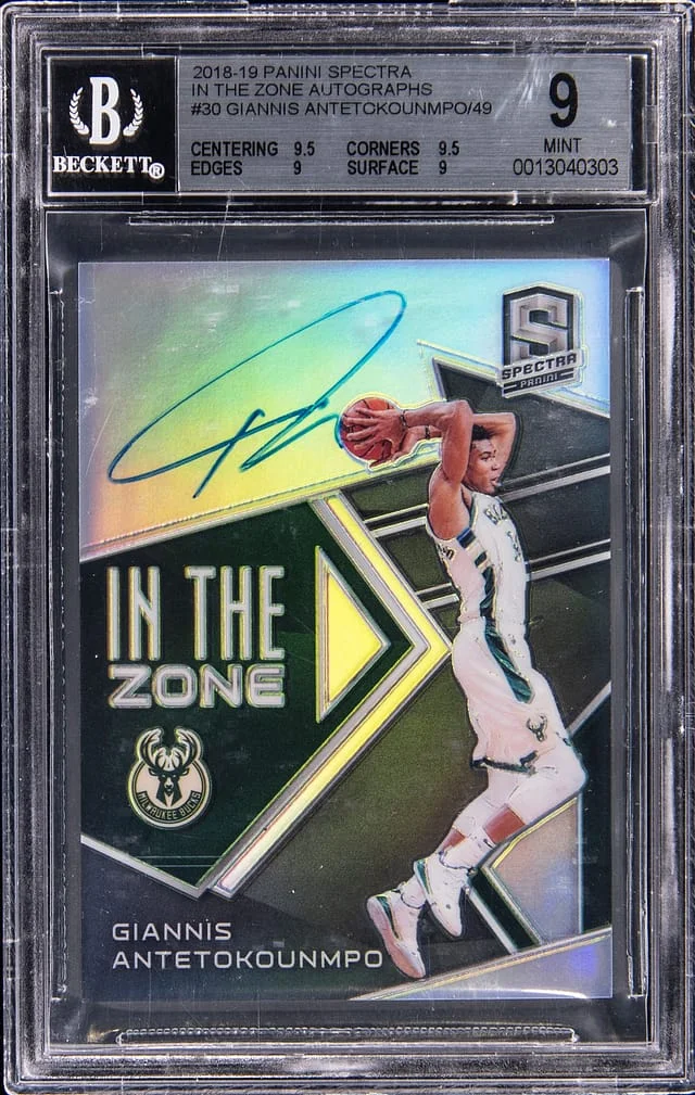 2018-19 Panini Spectra Giannis Antetokounmpo In The Zone Autographs #IZ-GAN card image