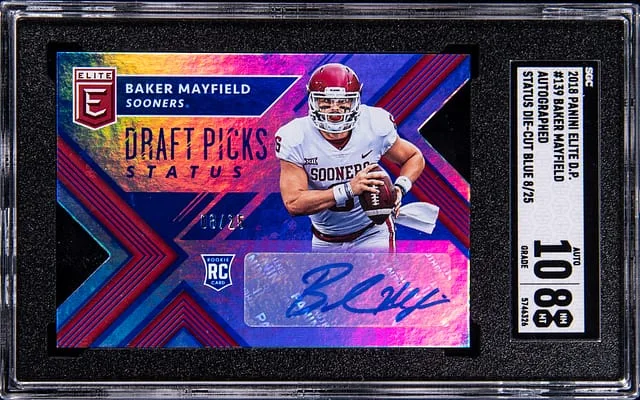 2018 Panini Elite Baker Mayfield Draft Picks Status Die-Cut Blue #139 card image