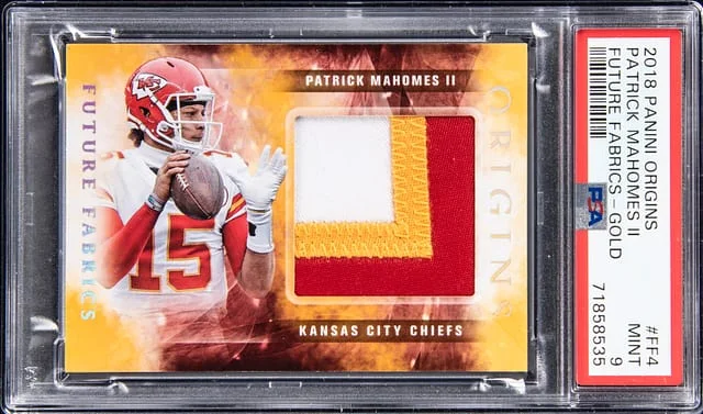 2018 Panini Origins Patrick Mahomes II Future Fabrics Gold #FF-4 card image