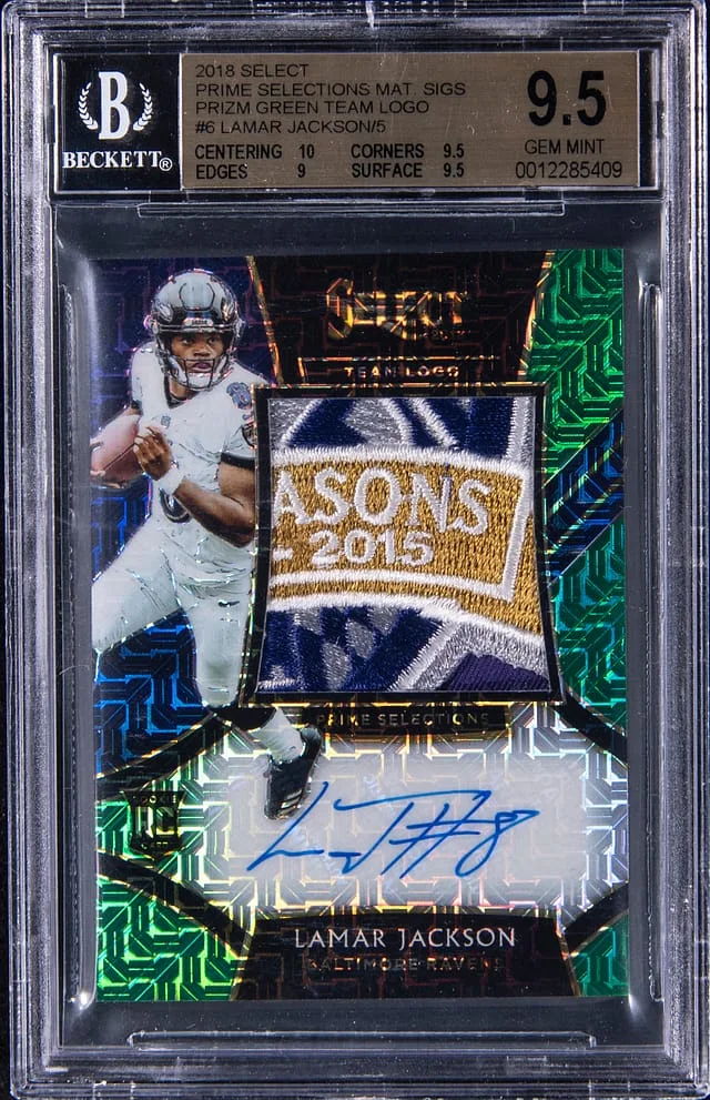 2018 Panini Select Lamar Jackson Prime Selections Material Signatures Team Logo Green Prizm #6 card image