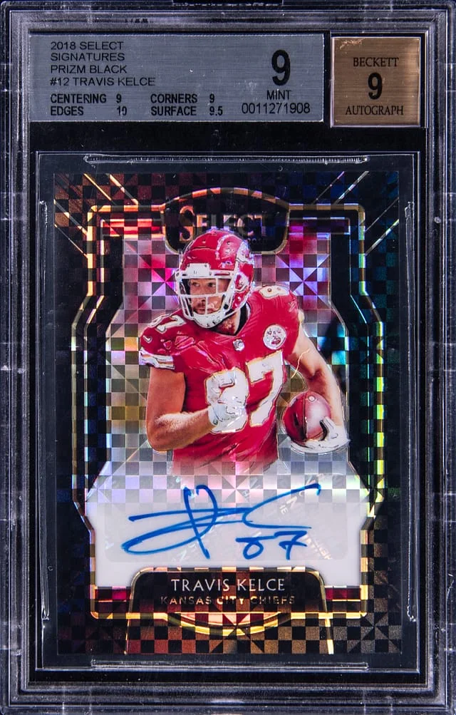 2018 Panini Select Travis Kelce Signatures Black Prizm #12 card image