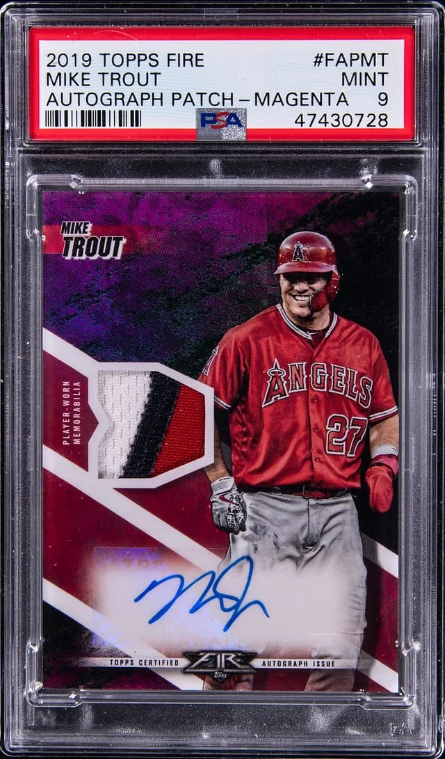 2018 Topps Mike Trout Fire Autograph Patch Magenta #FAP-MT card image