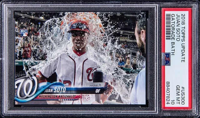 2018 Topps Update Juan Soto, Gatorade Bath SSP Variation #US300 card image