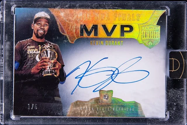 2019-20 Panini Eminence Kevin Durant Finals MVP Diamond Signatures Gold #FM-KDI card image