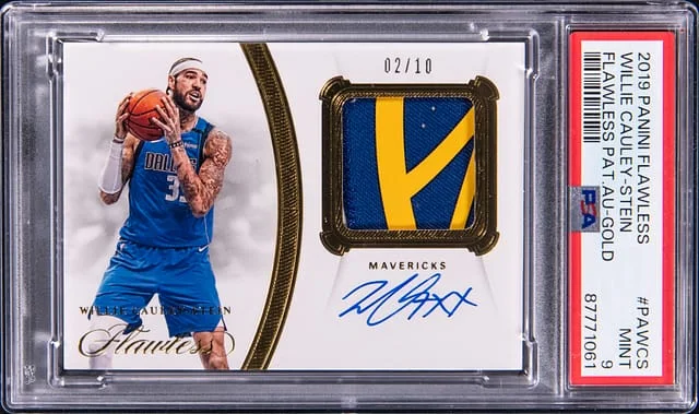 2019-20 Panini Flawless Willie Cauley-Stein Patch Autograph Gold #PAWCS card image