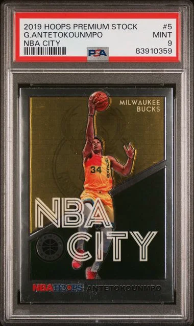 2019-20 Panini Hoops Premium Stock Giannis Antetokounmpo NBA City #5 card image