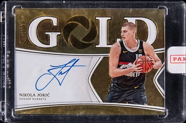 2019-20 Panini Nikola Jokic Opulence City of Gold Signatures Gold #CG-NJ card image