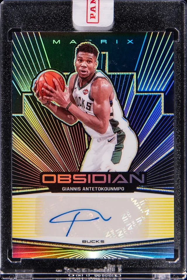 2019-20 Panini Obsidian Giannis Antetokounmpo Matrix Autographs Yellow #MA-GAN card image