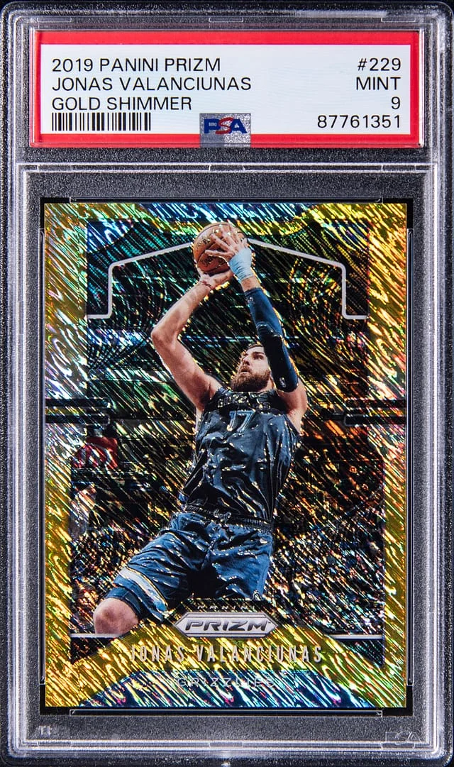 2019-20 Panini Prizm Jonas Valanciunas Gold Shimmer #229 card image