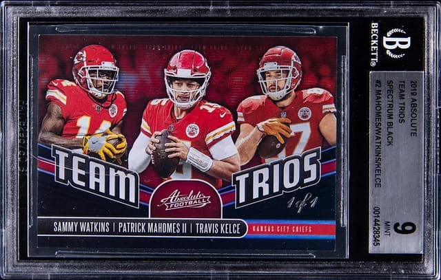 2019 Panini Absolute Mahomes/Watkins/Kelce Team trios Spectrum Green #TT-KC card image