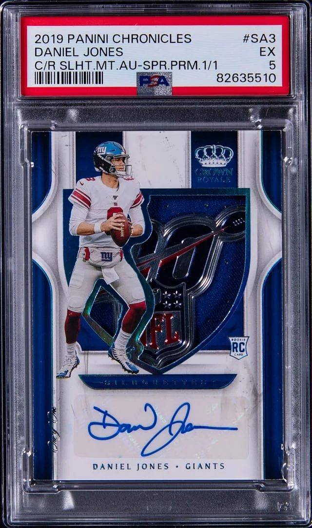 2019 Panini Chronicles Daniel Jones Crown Royale Silhouettes Autograph Super Prime #SA3 card image