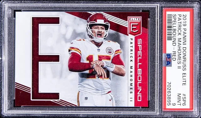 2019 Panini Donruss Patrick Mahomes II Elite Spellbound Red #SP6 card image