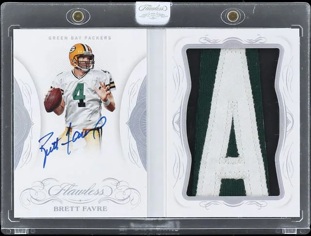 2019 Panini Flawless Brett Favre Vertical Booklet Autograph #VBA-BFA card image
