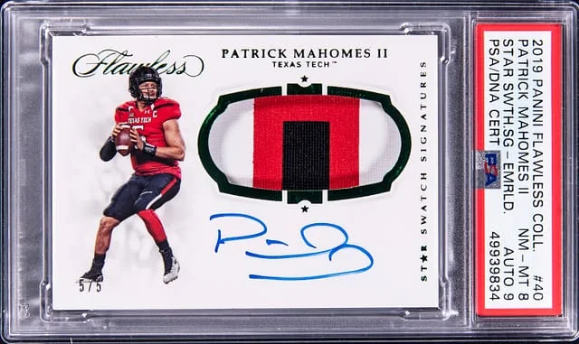 2019 Panini Flawless Patrick Mahomes II Collegiate Star Swatch Signatures Emerald #40 card image
