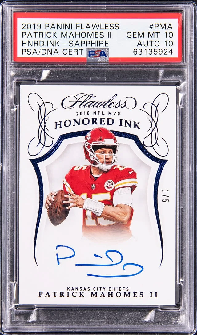 2019 Panini Flawless Patrick Mahomes II Honored Ink Sapphire #HI-PMA card image