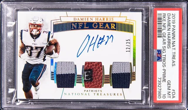 2019 Panini National Treasures Damien Harris NFL Gear Signature Trios Prime #DA card image