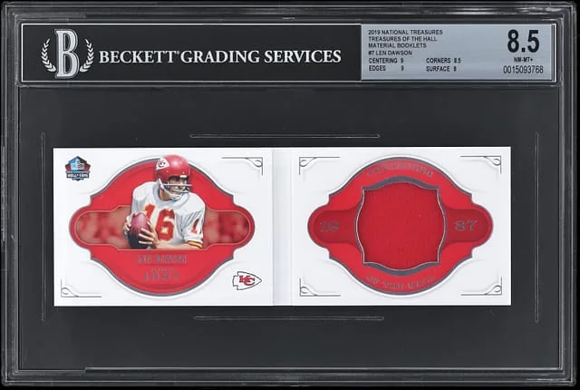 2019 Panini National Treasures Len Dawson Treasures of the Hall Material Booklets #7 card image