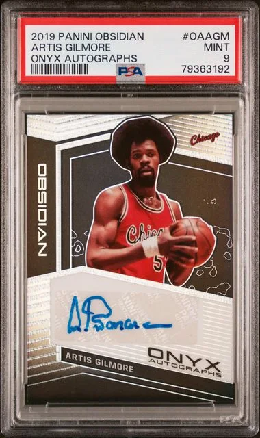 2019 Panini Obsidian Artis Gilmore Onyx Autographs #OAAGM card image