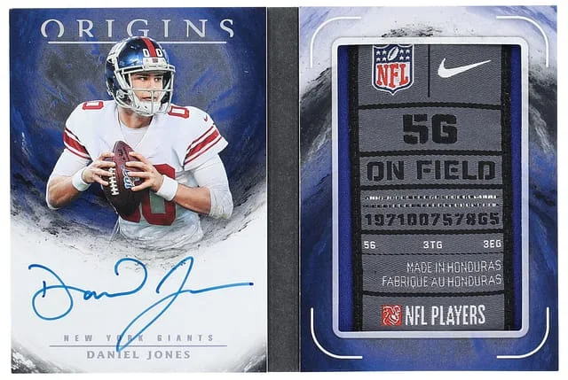 2019 Panini Origins Daniel Jones Booklet Patch Autograph #BPA-DJ card image