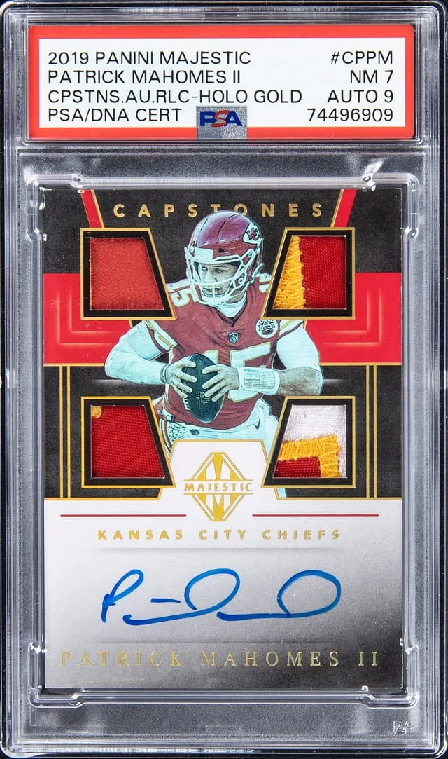 2019 Panini Patrick Mahomes II Majestic Capstones Autograph Relic Gold #CP-PM card image