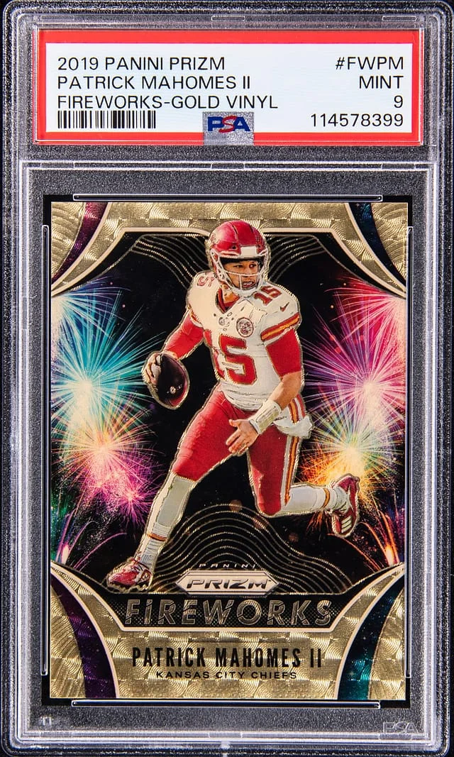 2019 Panini Prizm Patrick Mahomes II Fireworks Gold Vinyl #FWPM card image