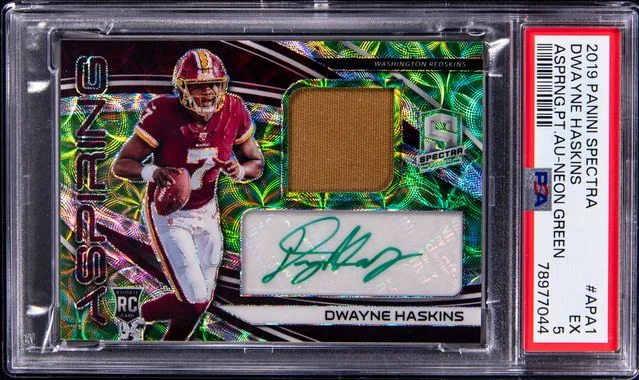 2019 Panini Spectra Dwayne Haskins Aspiring Patch Autographs Neon Green #Apa1 card image