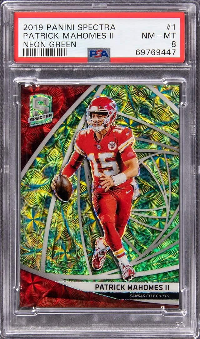 2019 Panini Spectra Patrick Mahomes II Neon Green #1 card image