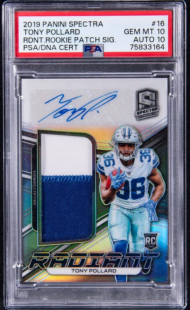 2019 Panini Spectra Tony Pollard Radiant Rookies Patch Signatures #16 card image