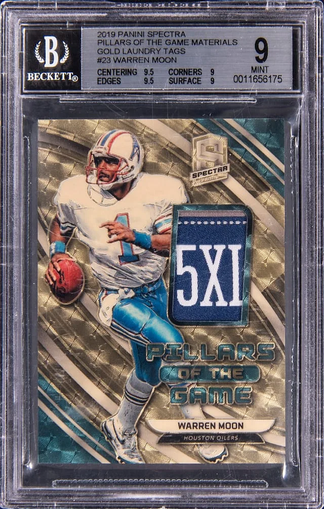 2019 Panini Spectra Warren Moon Pillars of the Game Materials Gold Laundry Tags #23 card image