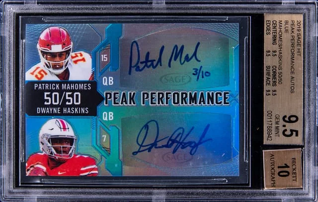 2019 Sage Hit Peak Performance Autographs Blue 50/50 Patrick Mahomes II/Dwayne Haskins #PKA-50/50 card image