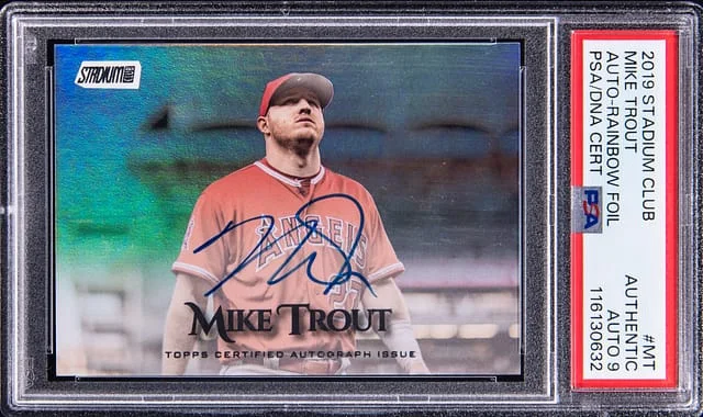 2019 Stadium Club Mike Trout Autographs-Rainbow Foil #MT card image